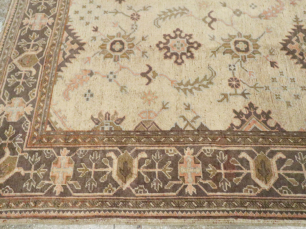 Antique Turkish Oushak Carpet, No.8411 - Galerie Shabab