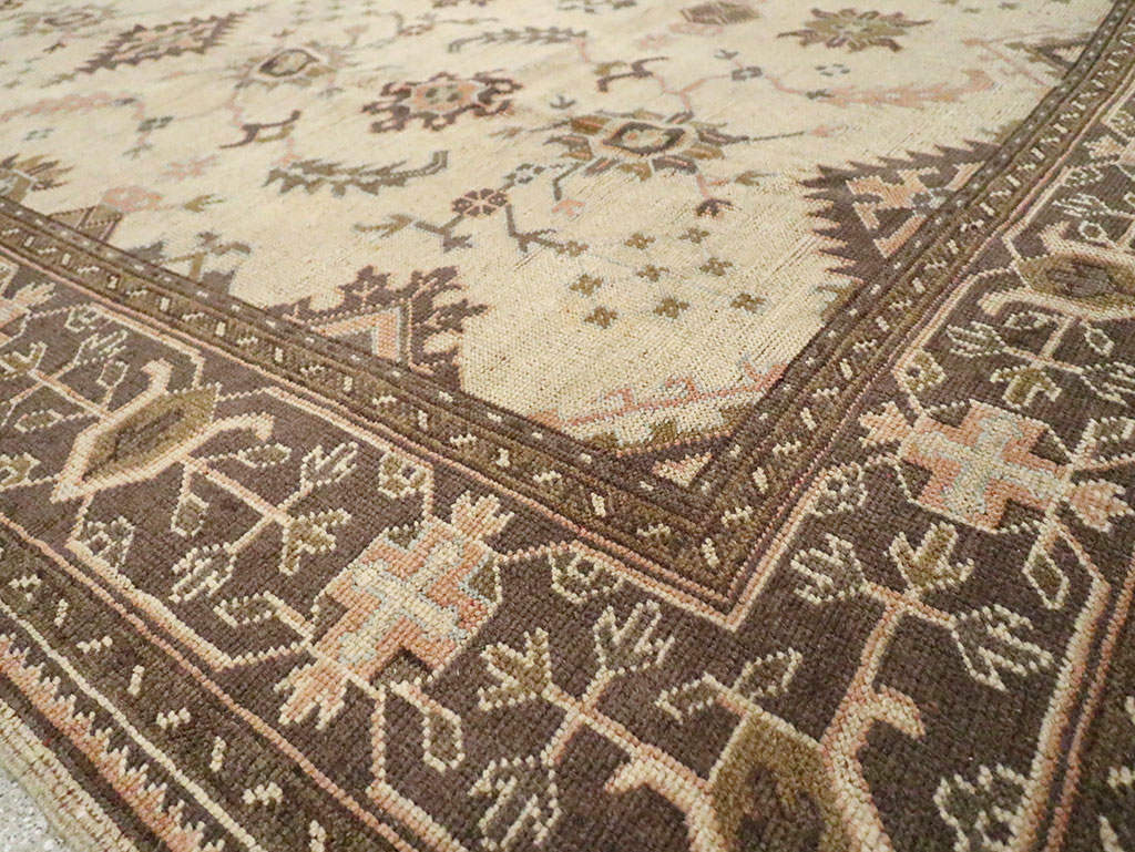 Antique Turkish Oushak Carpet, No.8411 - Galerie Shabab