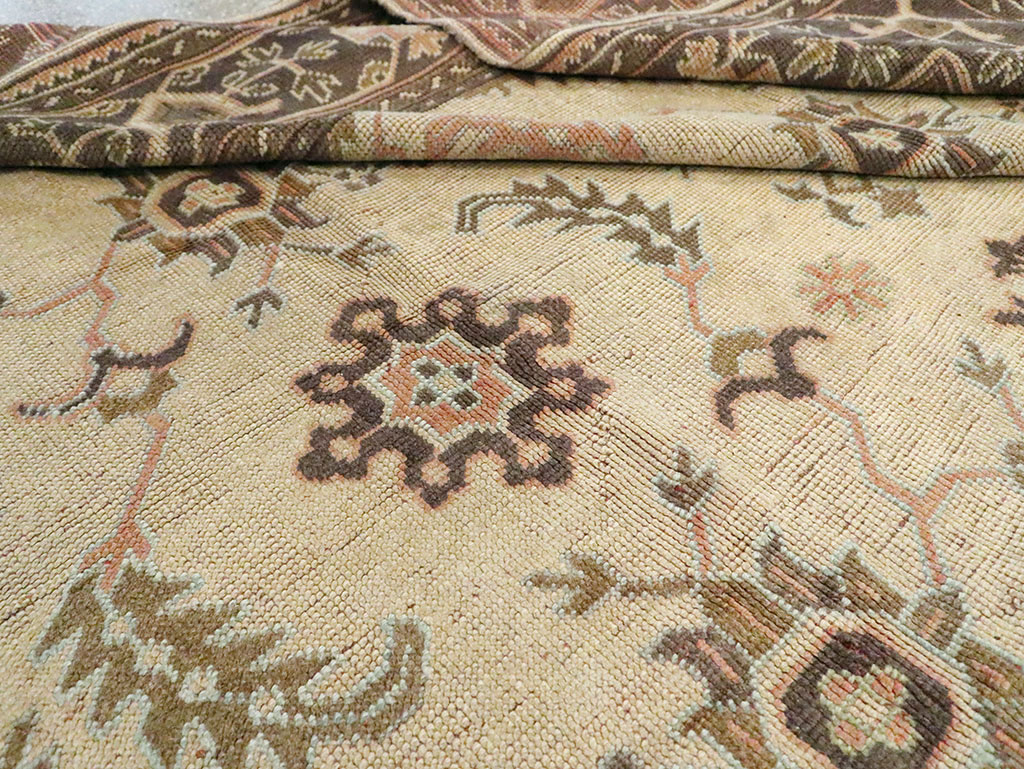 Antique Turkish Oushak Carpet, No.8411 - Galerie Shabab