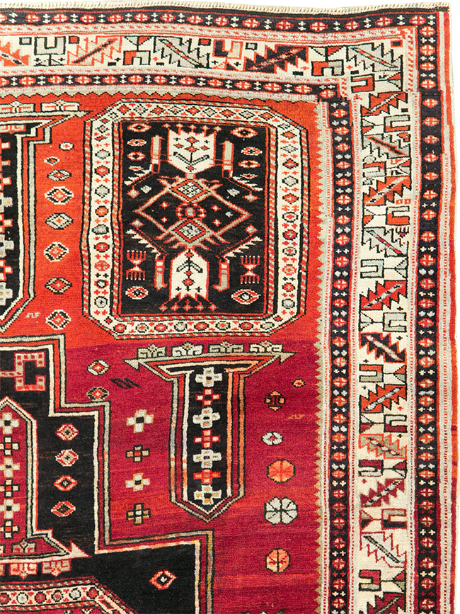 Vintage Caucasian Shirvan Rug, No.8424 - Galerie Shabab