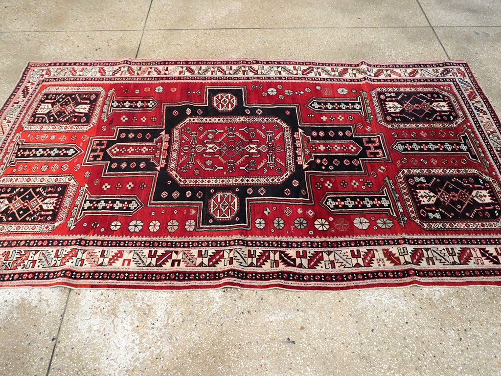 Vintage Caucasian Shirvan Rug, No.8424 - Galerie Shabab