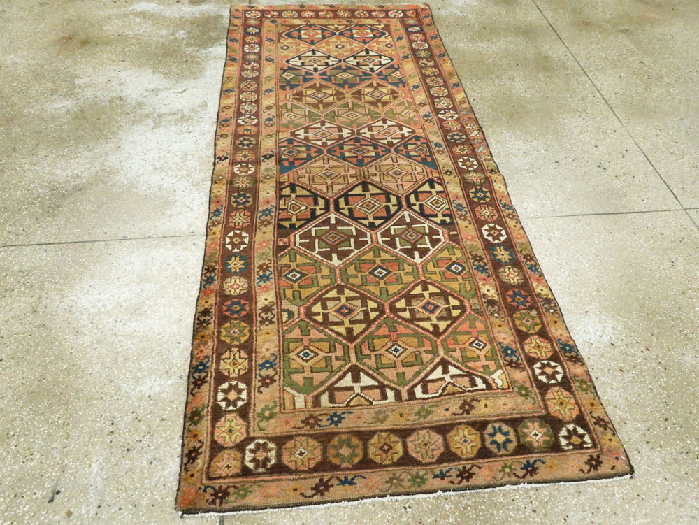 Antique Persian Kurdish Runner, No.8428 - Galerie Shabab