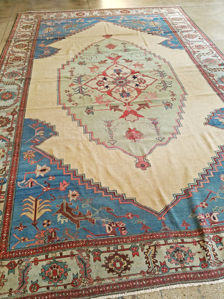 Antique Persian Bakshaish Carpet, No.8455 - Galerie Shabab