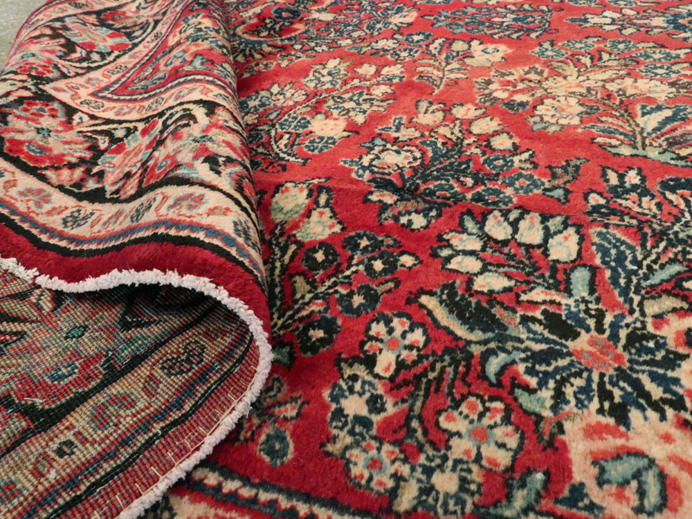 Vintage Persian Sarouk Square Rug, No.8457 - Galerie Shabab