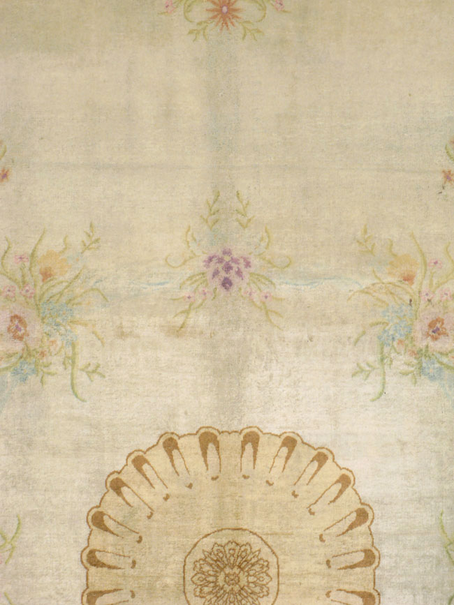 Vintage European Inspired Persian Kashan Carpet, No.8468 - Galerie Shabab