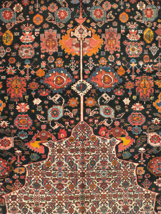 Antique Persian Bidjar Carpet, No.8489 - Galerie Shabab
