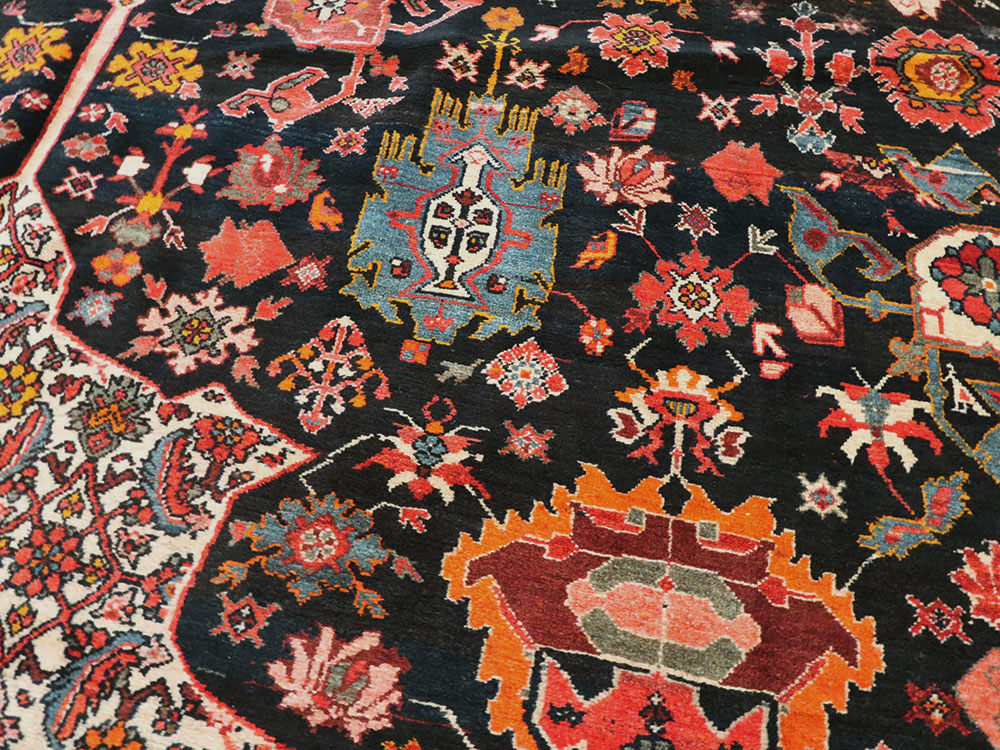 Antique Persian Bidjar Carpet, No.8489 - Galerie Shabab
