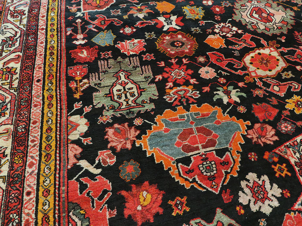Antique Persian Bidjar Carpet, No.8489 - Galerie Shabab