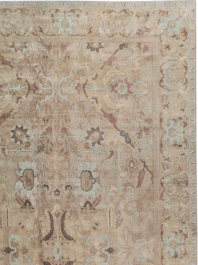 Antique Indian Agra Carpet, No.8497 - Galerie Shabab