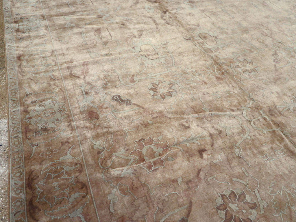 Antique Indian Agra Carpet, No.8497 - Galerie Shabab