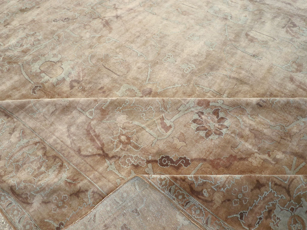 Antique Indian Agra Carpet, No.8497 - Galerie Shabab