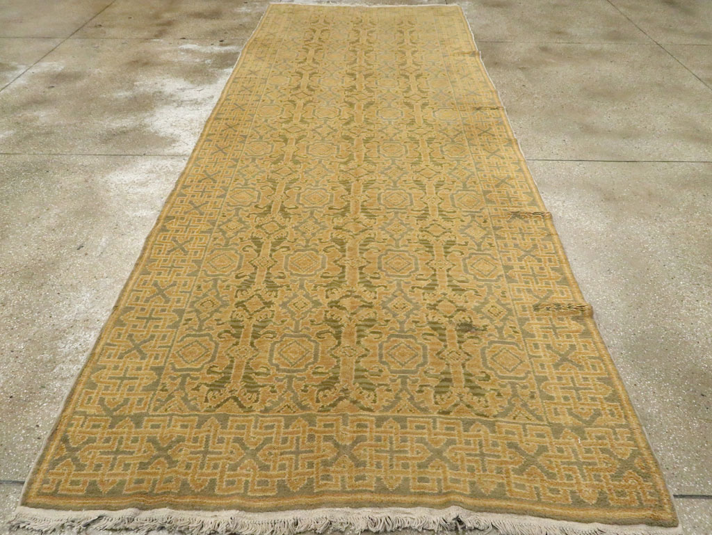 Vintage Spanish Cuenca Gallery Carpet, No.8502 - Galerie Shabab