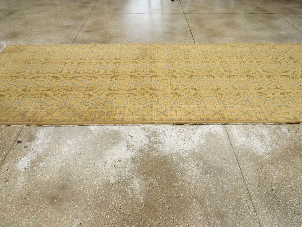 Vintage Spanish Cuenca Gallery Carpet, No.8502 - Galerie Shabab