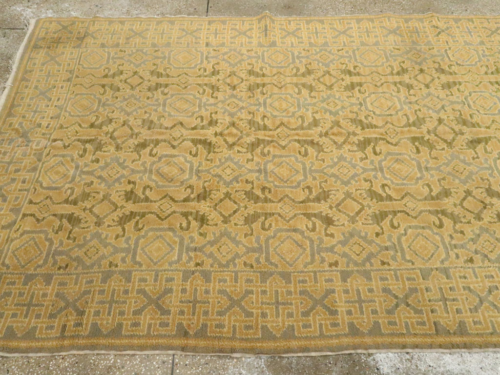 Vintage Spanish Cuenca Gallery Carpet, No.8502 - Galerie Shabab