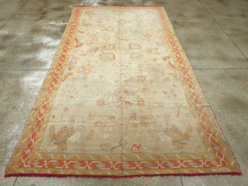 Antique Turkish Oushak Gallery Carpet, No.8533 - Galerie Shabab