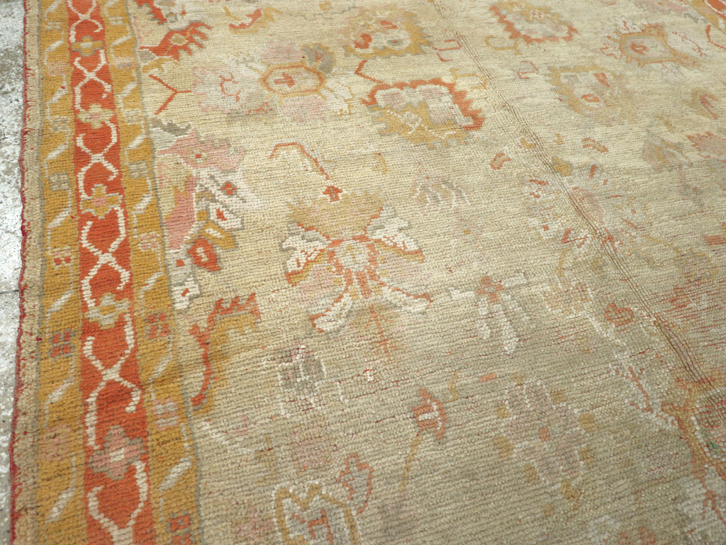 Antique Turkish Oushak Gallery Carpet, No.8533 - Galerie Shabab