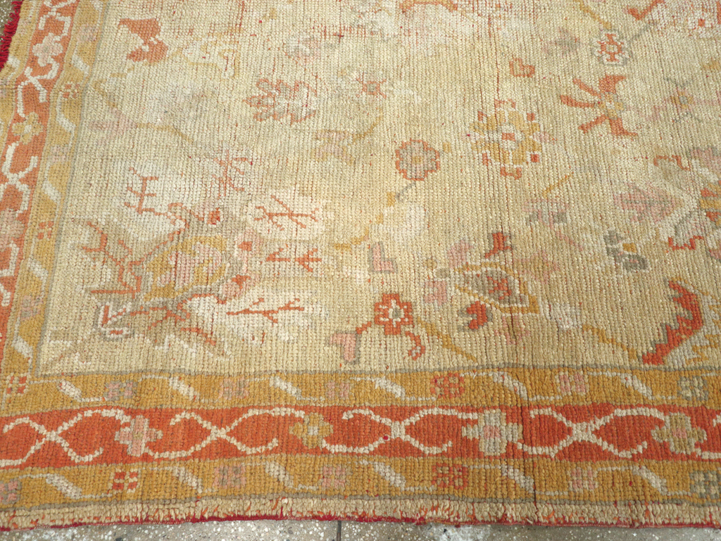 Antique Turkish Oushak Gallery Carpet, No.8533 - Galerie Shabab