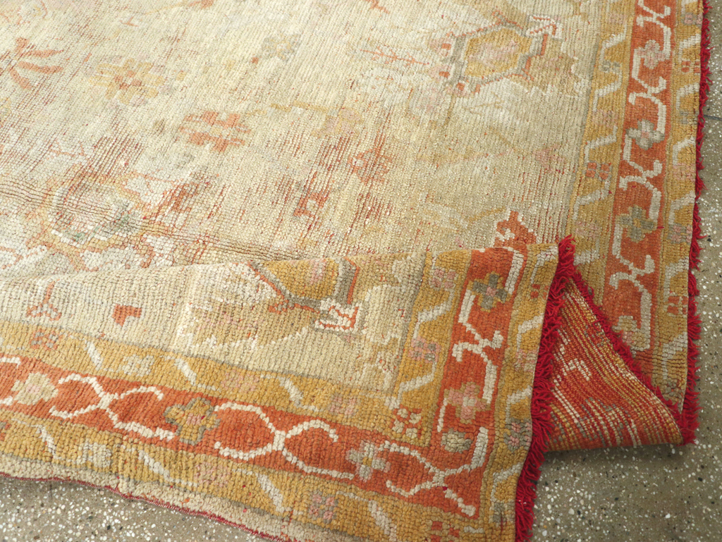Antique Turkish Oushak Gallery Carpet, No.8533 - Galerie Shabab