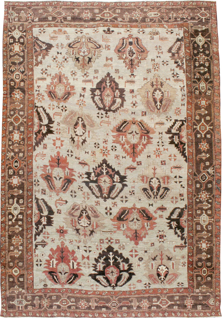 Antique Persian Heriz Carpet, No.8540 - Galerie Shabab