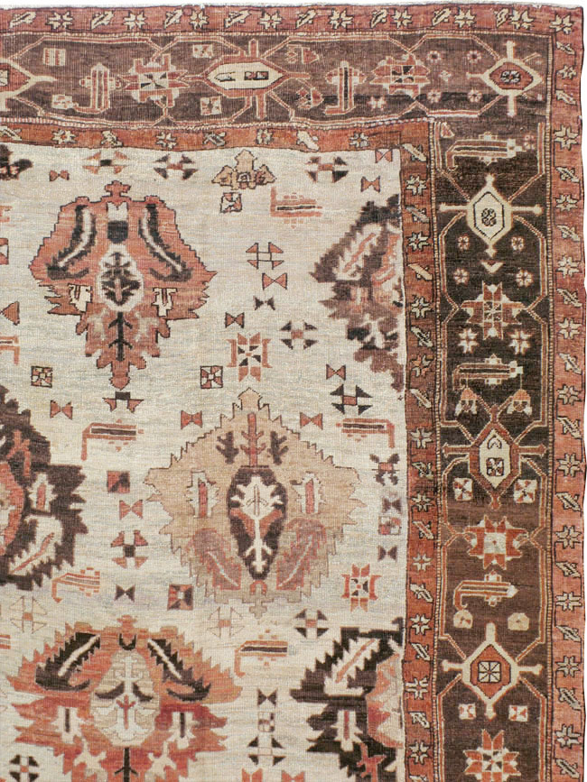 Antique Persian Heriz Carpet, No.8540 - Galerie Shabab