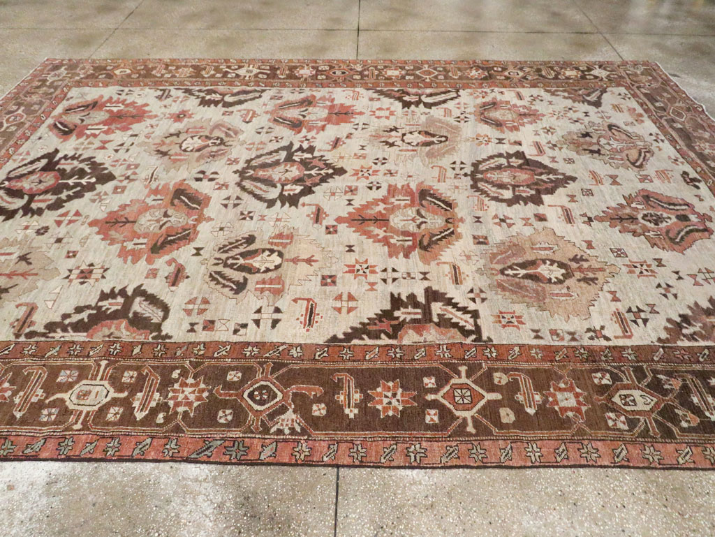 Antique Persian Heriz Carpet, No.8540 - Galerie Shabab