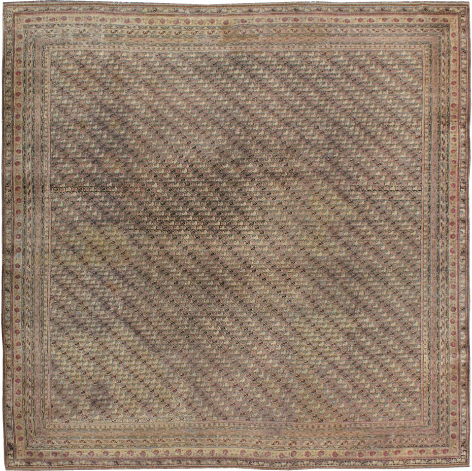 Antique Indian Agra Square Carpet, No.8541 - Galerie Shabab