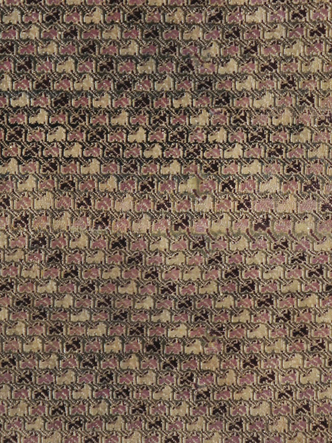 Antique Indian Agra Square Carpet, No.8541 - Galerie Shabab