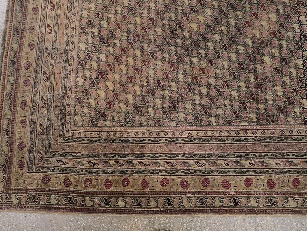Antique Indian Agra Square Carpet, No.8541 - Galerie Shabab