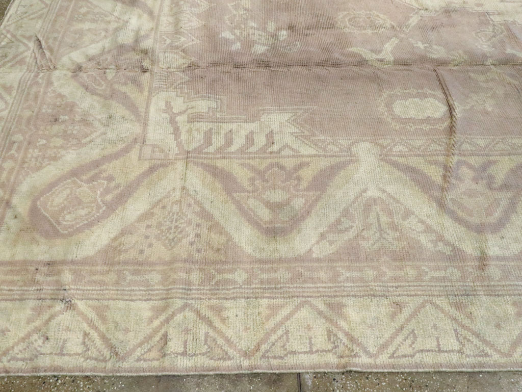 Vintage European Oushak Large Carpet, No.8600 - Galerie Shabab