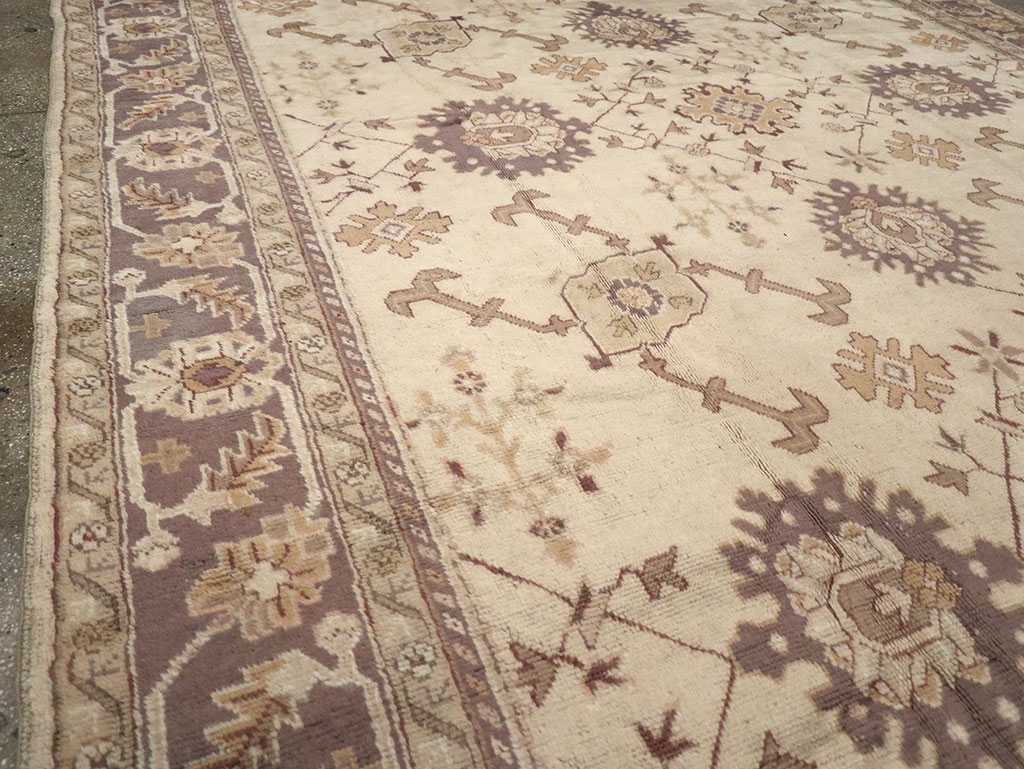 Vintage Turkish Oushak Carpet, No.8609 - Galerie Shabab