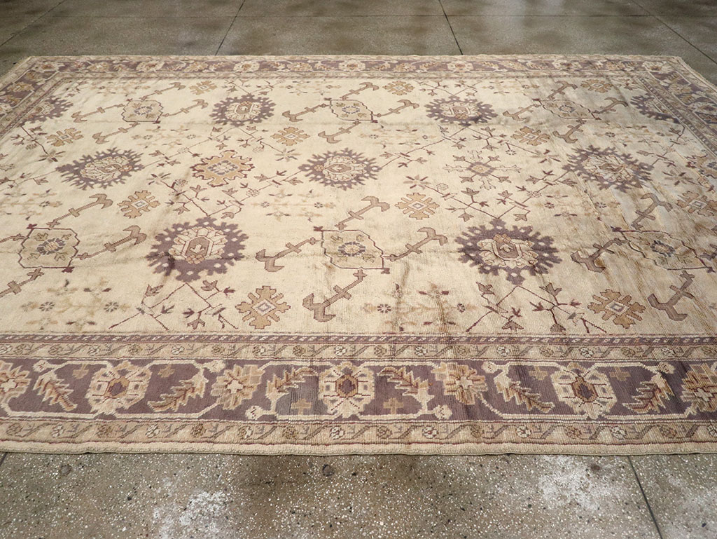 Vintage Turkish Oushak Carpet, No.8609 - Galerie Shabab