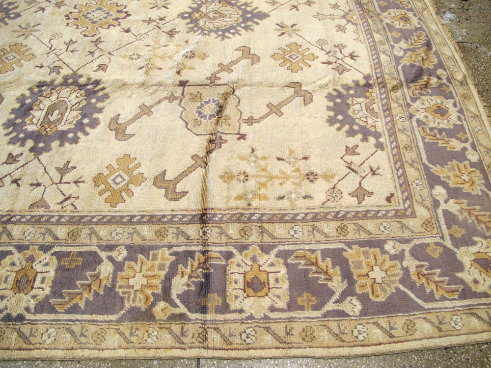 Vintage Turkish Oushak Carpet, No.8609 - Galerie Shabab