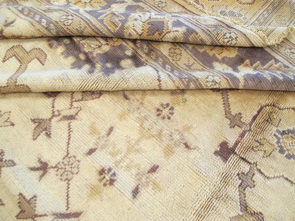 Vintage Turkish Oushak Carpet, No.8609 - Galerie Shabab