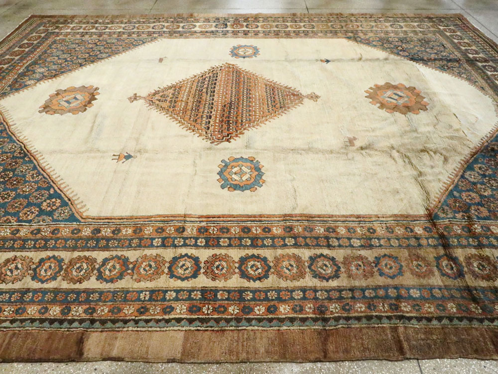 Antique Persian Bakshaish Carpet, No.8610 - Galerie Shabab