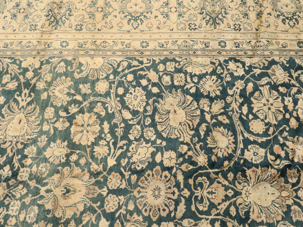 Antique Persian Sarouk Carpet, No.8616 - Galerie Shabab