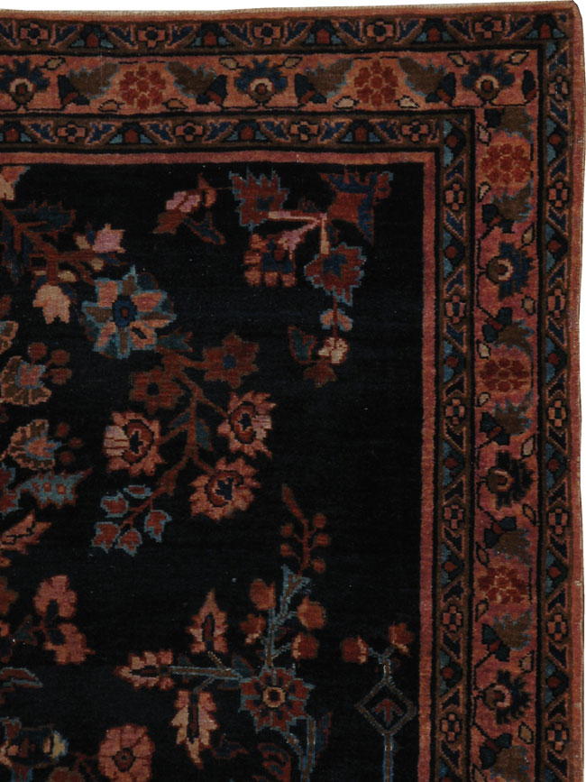 Antique Persian Sarouk Rug, No.8660 - Galerie Shabab