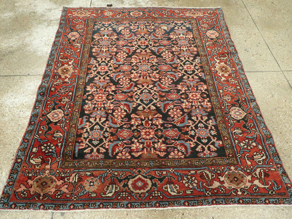 Antique Persian Heriz Rug, No.8671 - Galerie Shabab