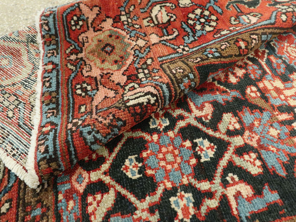 Antique Persian Heriz Rug, No.8671 - Galerie Shabab