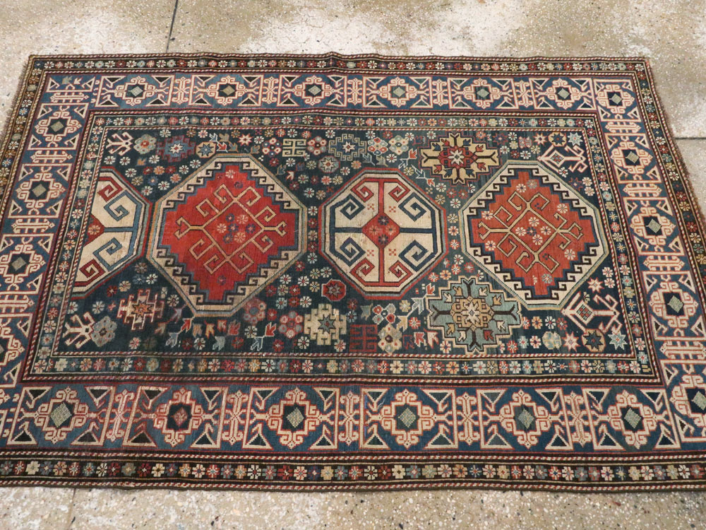 Antique Caucasian Shirvan Rug, No.8687 - Galerie Shabab