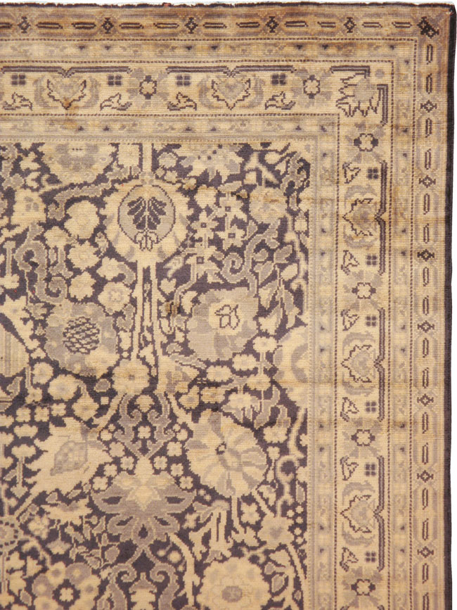 Vintage Indian Lahore Accent Carpet, No.8702 - Galerie Shabab