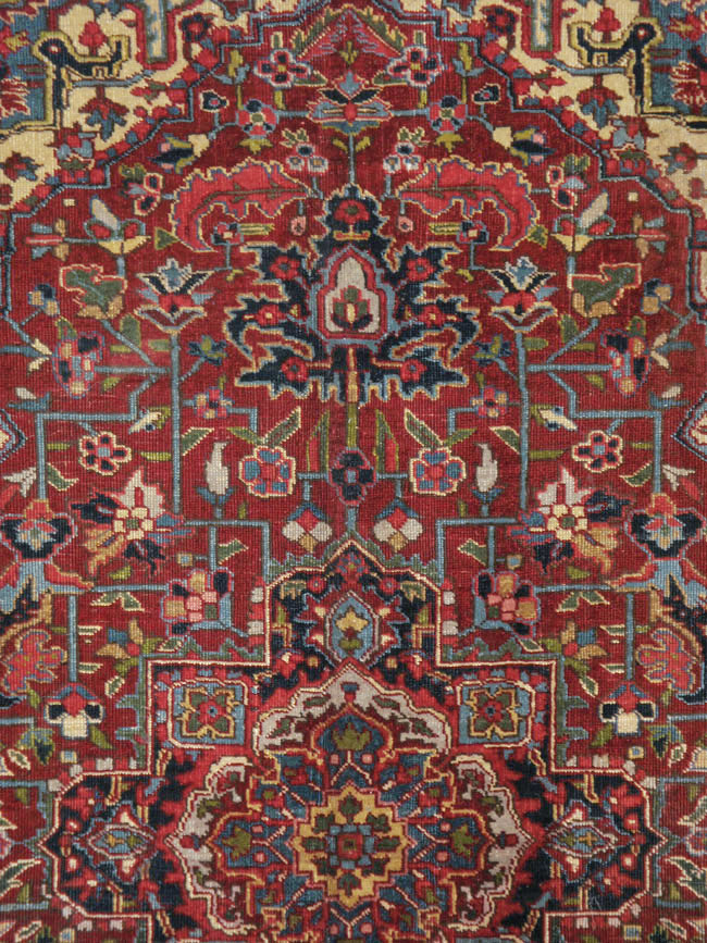 Vintage Persian Heriz Carpet, No.8713 - Galerie Shabab