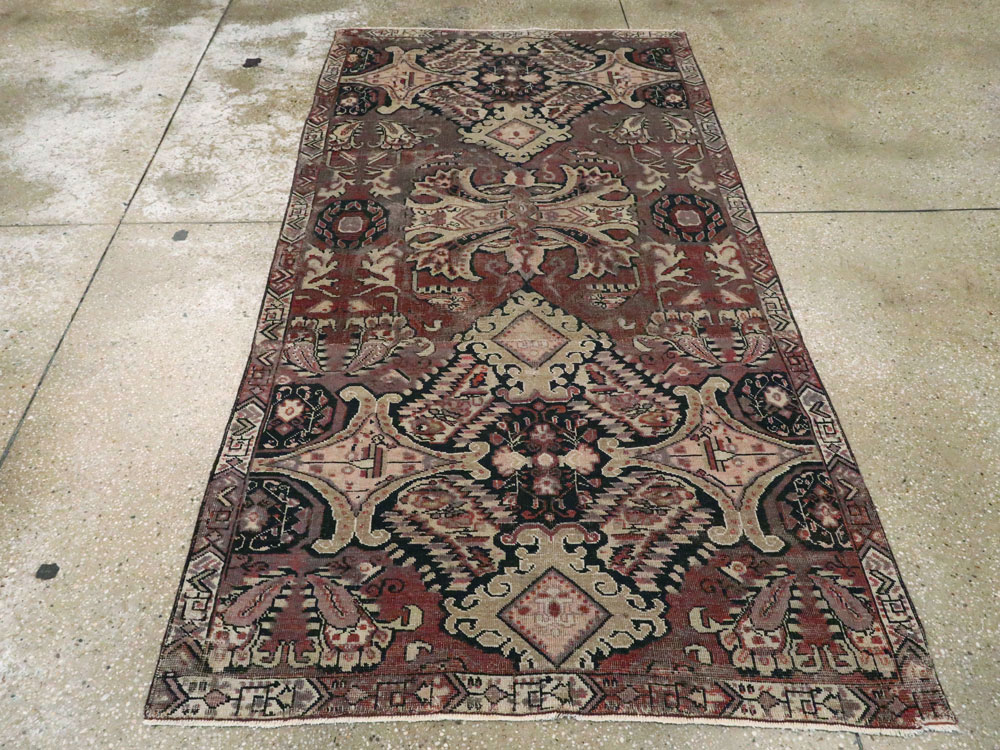 Antique Caucasian Karabagh Rug, No.8722 - Galerie Shabab