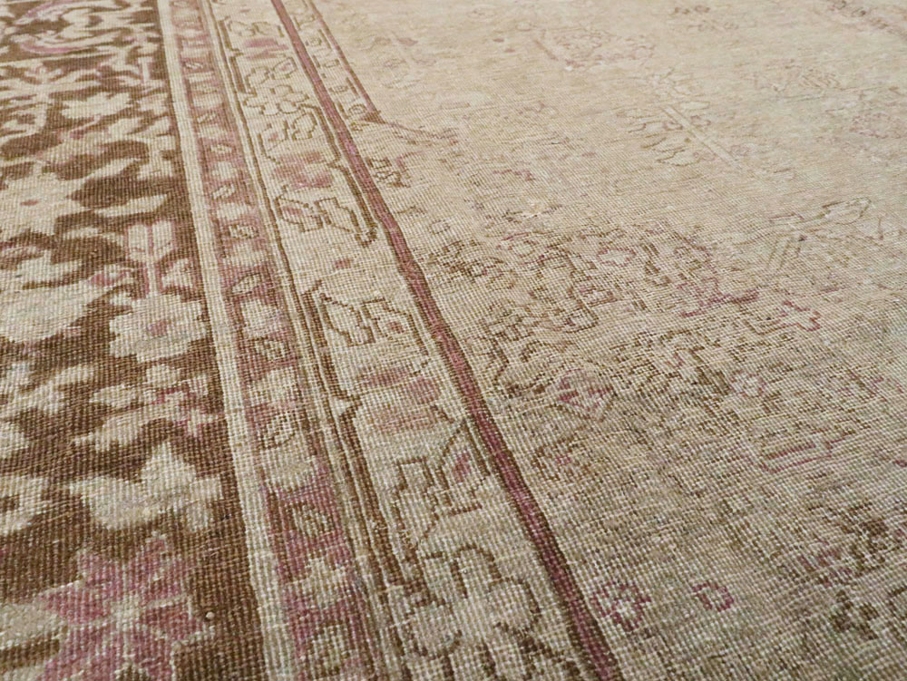 Vintage Indian Amritsar Carpet, No.8725 - Galerie Shabab