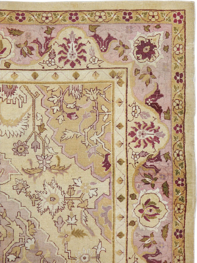 Antique Indian Agra Carpet, No.8730 - Galerie Shabab