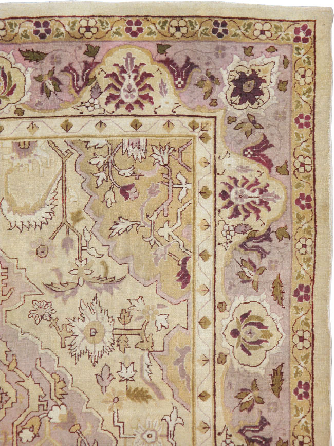 Antique Indian Agra Carpet, No.8730 - Galerie Shabab