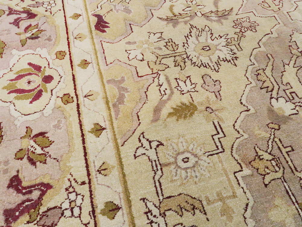 Antique Indian Agra Carpet, No.8730 - Galerie Shabab