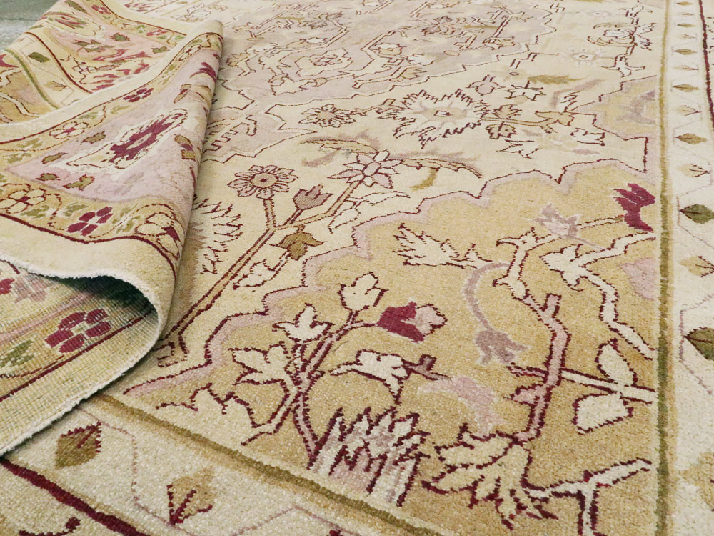 Antique Indian Agra Carpet, No.8730 - Galerie Shabab