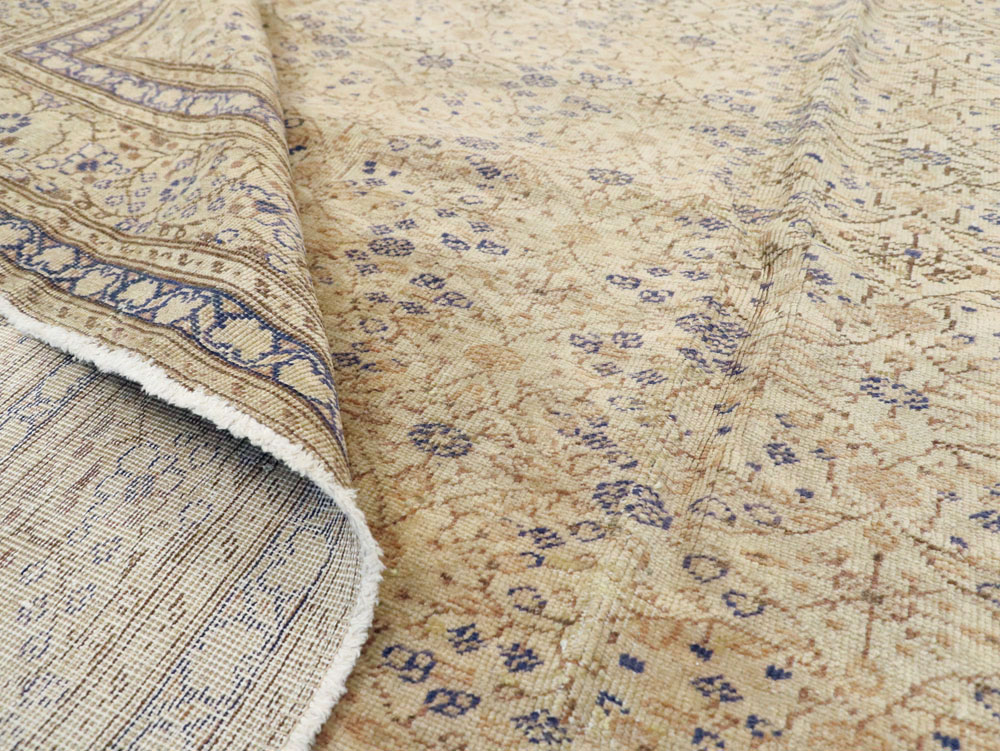 Vintage Turkish Sivas Carpet, No.8734 - Galerie Shabab