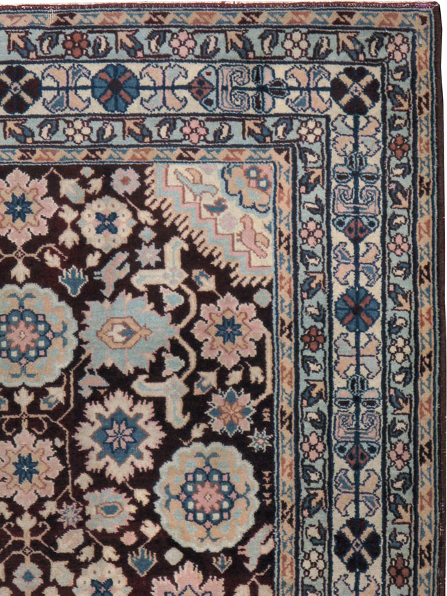 Antique Indian Agra Rug, No.8745 - Galerie Shabab