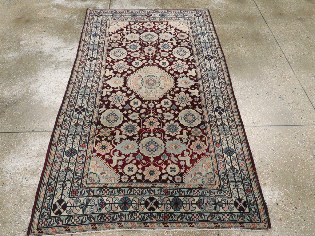 Antique Indian Agra Rug, No.8745 - Galerie Shabab